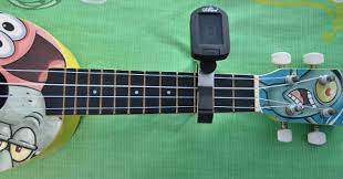 Rahasia Cara Mudah Stem Gitar Ukulele Senar 4 Zonagitar Net Majalah Gitar Online Indonesia