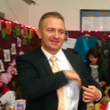 Răzvan teodor coloja este un autor contemporan, născut la oradea, unde şi trăieşte. Director La Luat SpÄƒgi Nume Grele In Dosarul Lui RÄƒzvan Vonea Oradeapress