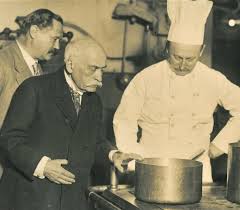 Nurture your passion for cuisine with escoffier. Auguste Escoffier Genial Inventeur De La Gastronomie Moderne Du Bruit Cote Cuisine