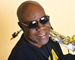 Voici le résumé de l'actualité du vendredi, avec de nombreuses nouvelles annonces de publications de mangas en france. Concert Manu Dibango Sur La Plage De Doussard Ce Vendredi 28 Juin