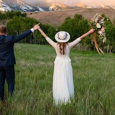 Miosa bride of sacramento's highly experienced and professional team collectively offer over 20 years of perfecting the process of helping brides to find the perfect wedding dress. Pronovias Dresses Pronovias Mimosa Wedding Dress Like New Poshmark