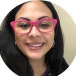 Dee Hollenbeck's Instagram, Twitter & Facebook