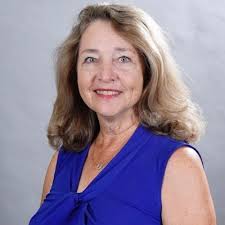 Merry Christmas and Happy Holidays to Cave Creek residents, merchants and  visitors! Our 2025-2026 Mayor and Town Council are here to proudly serve  you for the next two years. Standing left to