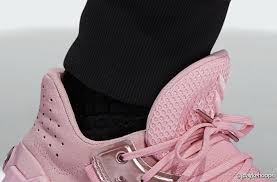 These signature shoes from harden and adidas basketball are built for lightweight stability to keep you attacking the rim in comfort. Adidas Harden Vol 4 Pink 5 Weartesters