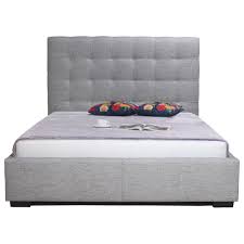 Extending far beyond the high tufted headboard, its thickly padded upholstery graces the rails and footboard storage bench for comfort. Moe S Home Collection Belle Storage Bed King Light Grey Fabric Fashion Furniture Platform Beds Low Profile Beds