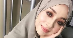 Get in touch with putri oktavia (@oktavia_ta) — 199 answers, 816 likes. Biodata Dan Profile Lengkap Octovia Manrose Sepupu Kepada Uqasha Senrose I Am Zaudin