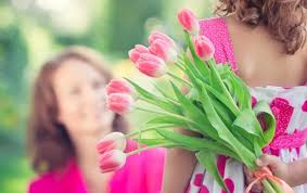 Традиційно день матері в україні і світі відзначають у другу неділю травня. Den Materi V Yevropi I Sviti 2020 Yak Vidznachayut Tradiciyi Svyatkuvannya Korrespondent Net