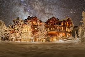 Log cabin christmas decorating ideas. Log Cabin Luxury 7 Deluxe Log Homes