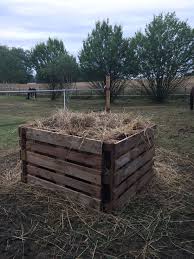 Ratelier A Foin Maison Hay Feeder Diy Hay Feeder Horse Feeder