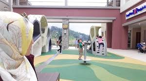 Antaranya cameron highland, genting highland, bukit fraser dan bukit tinggi. Jalan Jalan Holiday Di Genting Highlands Premium Outlets Azlinda Alin Malaysian Parenting Lifestyle Beauty Blogs