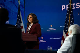 At the age of 5, her parents divorced, leaving her mother to raise tanden and her brother alone. 1izghp2qs3pf6m