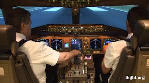 United boeing 777 engine failure. Dual Engine Failure In A Boeing 777 Simulator Youtube