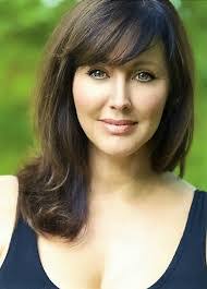 Bobbi Phillips's Instagram, Twitter & Facebook