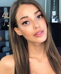 Güzelliği ile söz ettiren ve haliyle göz önünde olan dilan çicek estetik yaptırmadan önce görüntülerini bulduk. Victoria S Secret Secmelerine Katilan Dilan Cicek Deniz Elenmis Bu Da Mi Israil Oyunu Kizlarsoruyor