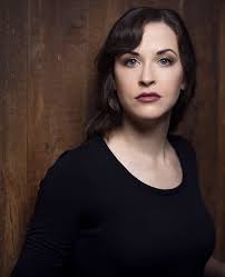 Shannon Jennings's Instagram, Twitter & Facebook