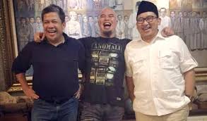 Fadli zon akan baca buku membaca tentang budi. Netizen Heboh Presiden Beri Penghargaan Kepada Fahri Hamzah Dan Fadli Zon Jabarekspres Com
