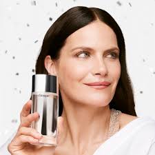 Game Changer: What Happens To Your Skin When You Sleep In Your Makeup