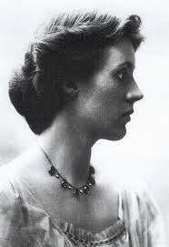 The Hair Is Great For Everyday Activities And Casual Getogethers Maybe Ann Could Wear It For The Next Quilting Be Vanessa Bell Bloomsbury Group Virginia Woolf