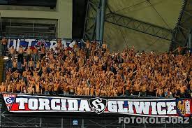 Hooligans team fight przypalowiec z forum 18.07.2020 11:55. Lech Poznan Gornik Zabrze 26 09 2015