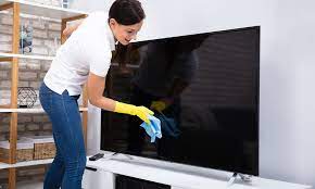 No matter what type of tv you have, the same rules apply: How To Properly Clean A Tv Screen The Plug Hellotech