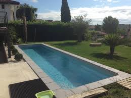 Optez pour un modèle de grande longueur pour disposer d'un couloir de nage, sinon la piscine bois rectangle deluxe existe aussi en petites et moyennes dimensions pour satisfaire tous vos besoins : Sarl Ambiance Bois Blootiful Couloir De Nage