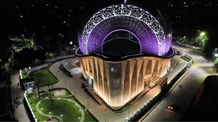 Dhanadhanyo Auditorium: বিশ্বে নাকি বিরল! ৪৪০ কোটির 'শঙ্খরূপী অডিটোরিয়াম' এক ক্লিকে ঘুরে আসুন | West Bengal CM Mamata Banerjee inaugurates Dhana Dhanya Auditorium in Alipore ahead of Bengali New ...