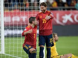 Seine erste em spielte er vor 16 jahren, doch zeit für einen rückblick hatte der kapitän der spanischen. Spanien Em 2020 Kader Stars Spanien Em Trikot 2020 Fussball Em 2020