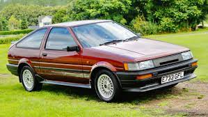Toyota trueno rodando en la general pazeste vehiculo es el unico de argentina, debido a la demanda de preguntas les dejo un link con mi amigo dando unas. Someone Paid Almost 50 000 For This Toyota Ae86 Corolla Top Gear