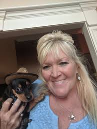 Yall meet Maui 🐾 my best friend Tonya Babb Hallmark finally got her baby  dacshund. He is a brother to my my dacshund.