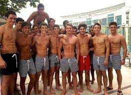 Hollister Models Twitterren: "Just Take Off The Shorts &Amp; Model Ugh  Http://T.co/Ohyfox5Hhf" / Twitter