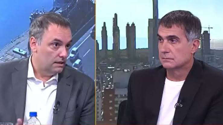 La crítica de Adorni a Santiago Caputo por el polémico final de la  entrevista con Milei