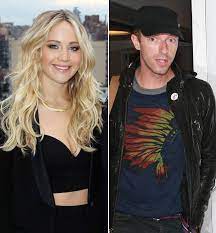 The coldplay frontman and ex gwyneth paltrow announced. Chris Martin And Jennifer Lawrence Spent Fourth Of July Holiday Together In New York Hello