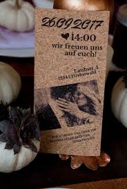 Einladungskarten Aus Kork Fur Die Herbsthochzeit Braut Rezepte Hochzeitseinladung Einladungen Einladungskarten Hochzeit
