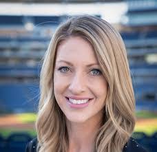 Danielle Sigler's Instagram, Twitter & Facebook