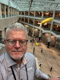 Earl Wilt's Instagram, Twitter & Facebook