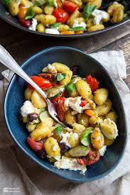 Gnocchi Pfanne Mit Gemuse Und Mozzarella Madame Cuisine Rezepte Gnocci Rezept Gesunde Rezepte