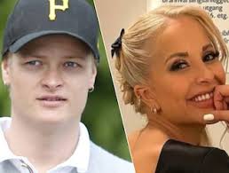 Ooit was hij de enige man die ze vertrouwde, nu buit hij haar genadeloos  uit: Paul Burrell was de butler van prinses Diana