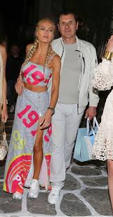 Είπα όχι στην φάρμα γιατί δεν θα μου άρεσε να βγω ο υπηρέτης της εβδομάδας. Neos Erwtas Gia Thn Tzoylia Noba Meta Ton Xwrismo Apo Ton Giannh Markoy Goba Stileto