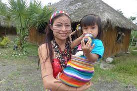 Ecuador zählt zu den ländern mit der höchsten biodiversität weltweit. Menschen In Ecuador