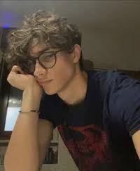 mia (@im_inluv_with_myself)