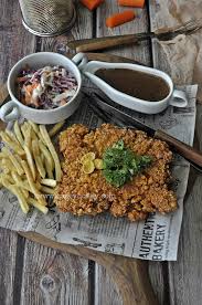 Resepi ini juga telah mendapat banyak komen positif di facebook kerana rasanya yang enak dan cara pembuatannya juga mudah. Resepi Lengkap Chicken Chop Cornflakes Rangup Sos Lada Hitam Sedap Dan Coleslaw Mudah Qasey Honey