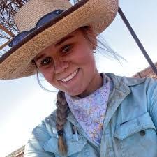 Molly Chamberlain's Instagram, Twitter & Facebook