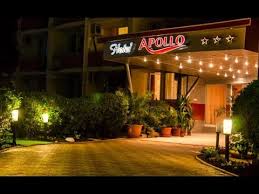 Fiecare camera are in dotare mobilier nou si modern, bai moderne. Hotel Apollo Si Ovicris Youtube