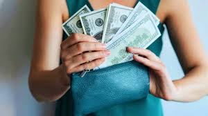 As the year draws to a close, people often start taking stock of their finances. If You Earn 200 000 Or Less Use The 1 Spending Rule To Save Money Says Finance Expert Here S How It Works Investment Ceo
