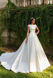 Beautiful Wedding Dresses From The 2017 Crystal Design Collection Sevilla Bridal Campaign Wedding Inspirasi Trendy Wedding Dresses Wedding Dresses 2017 Dream Wedding Dresses