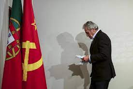 V.t.d verbo transitivo direto realizar a publicação de uma lei ou texto de teor similar: Pcp Desafia Presidente A Promulgar Lei Da Ar Dos Apoios Sociais Renascenca