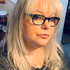 Brenda Nutter's Instagram, Twitter & Facebook