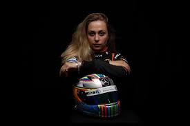 Sophia flörsch, 18 jahre, will sich damit nicht abfinden. Auto Sophia Makes The Switch Federation Internationale De L Automobile