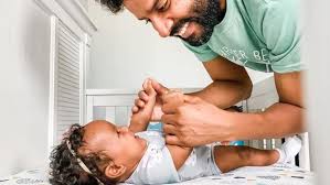 Burt's bees is truly one of the best organic baby clothing brands who not only offers baby clothes but also kids clothes, bedding and skincare using all organic materials. 12 Sustainable Organic Baby Clothing Brands Worth Buying