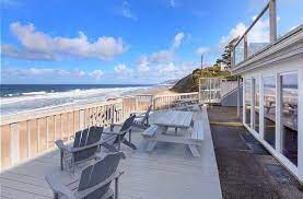Best western plus agate beach inn. Tornado Wwii Submarines And Motor Lodge Oregon Coast Inns With A Past